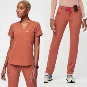 NEW FIGS SET - Terracotta Zamora Joggers (XS, Reg) and Casma Top (XS)
